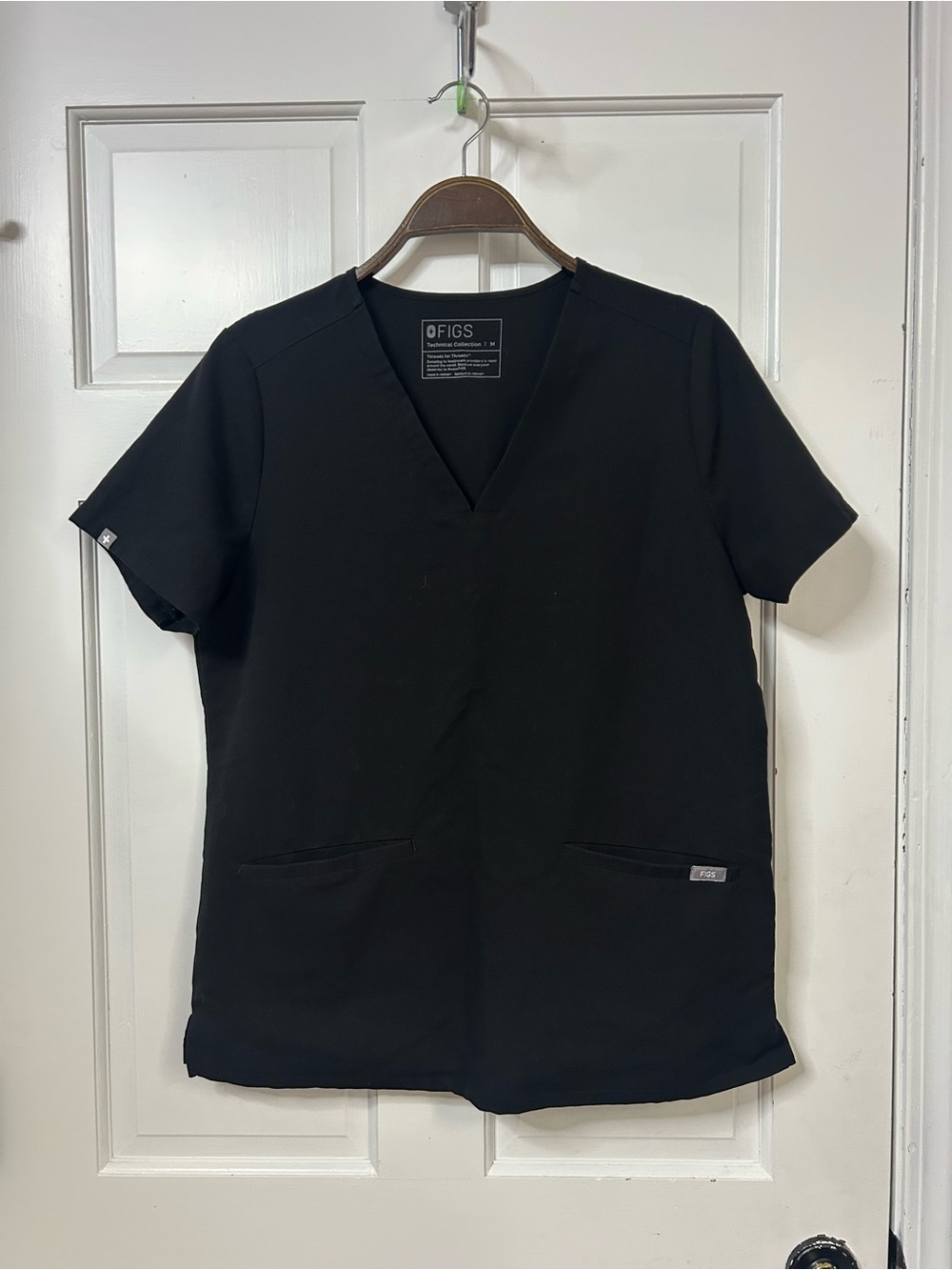 Figs Black V-Neck Short Sleeve Scrub Top